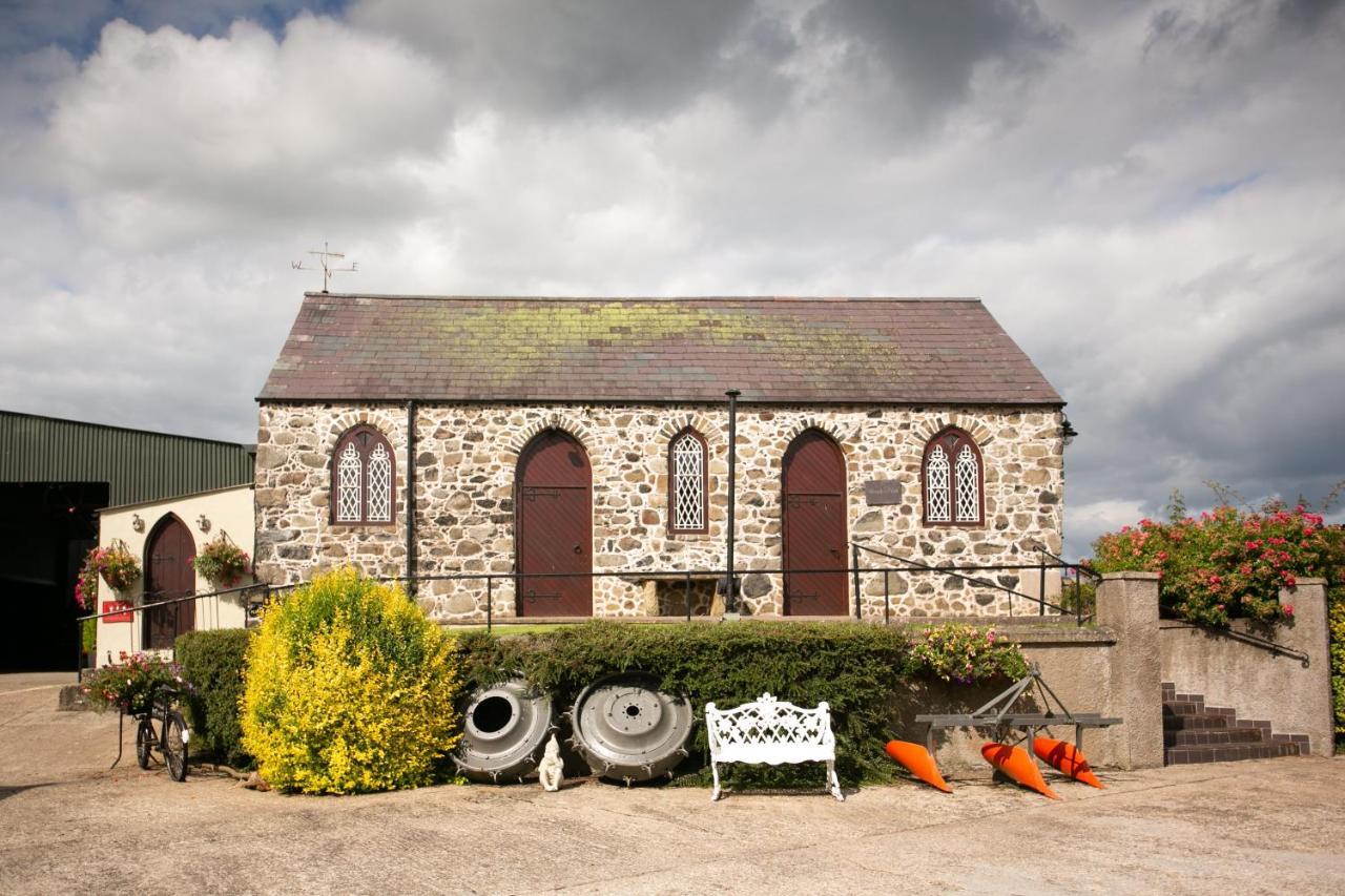 Brookhall Cottages リスバーン エクステリア 写真